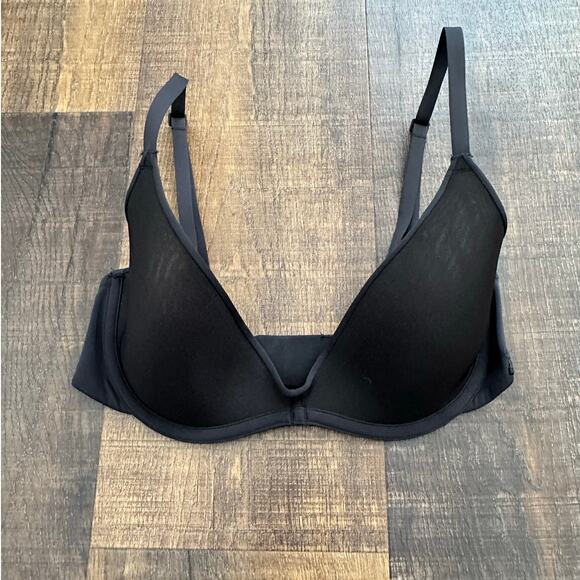 Skims Black Weightless Scoop Bra Size 32C - Picture 1 of 10